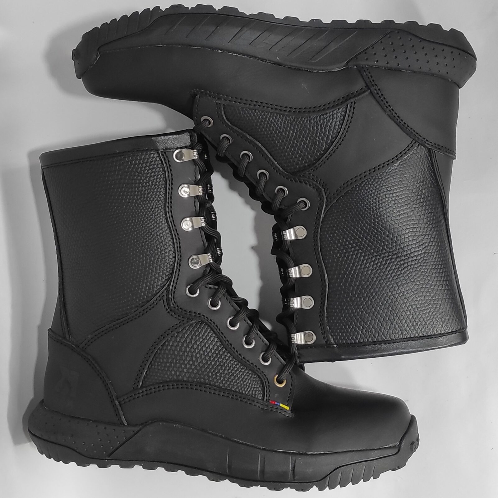 Bota de Montañismo y Senderismo - Kolos Rocoso - Image 2