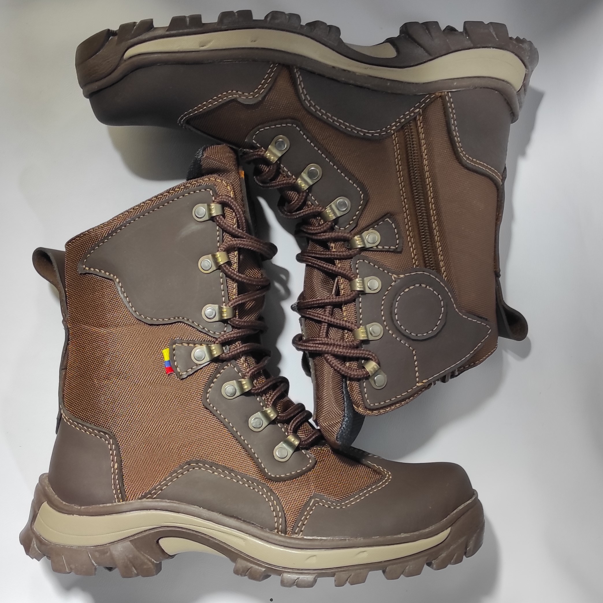 Kolos Militar: La Bota Táctica de Alta Resistencia y Seguridad - Image 7