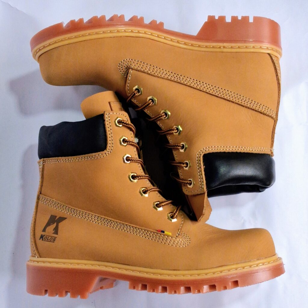 Bota Urbana de Cuero Estilo Clásico - Kolos Roble