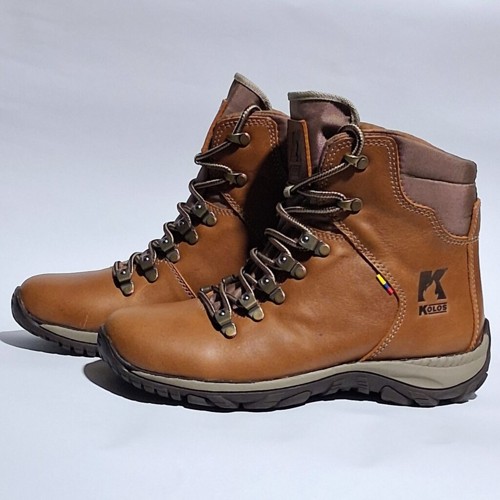 Botas de montañismo Kolos Cumbre en cuero para terreno mixto